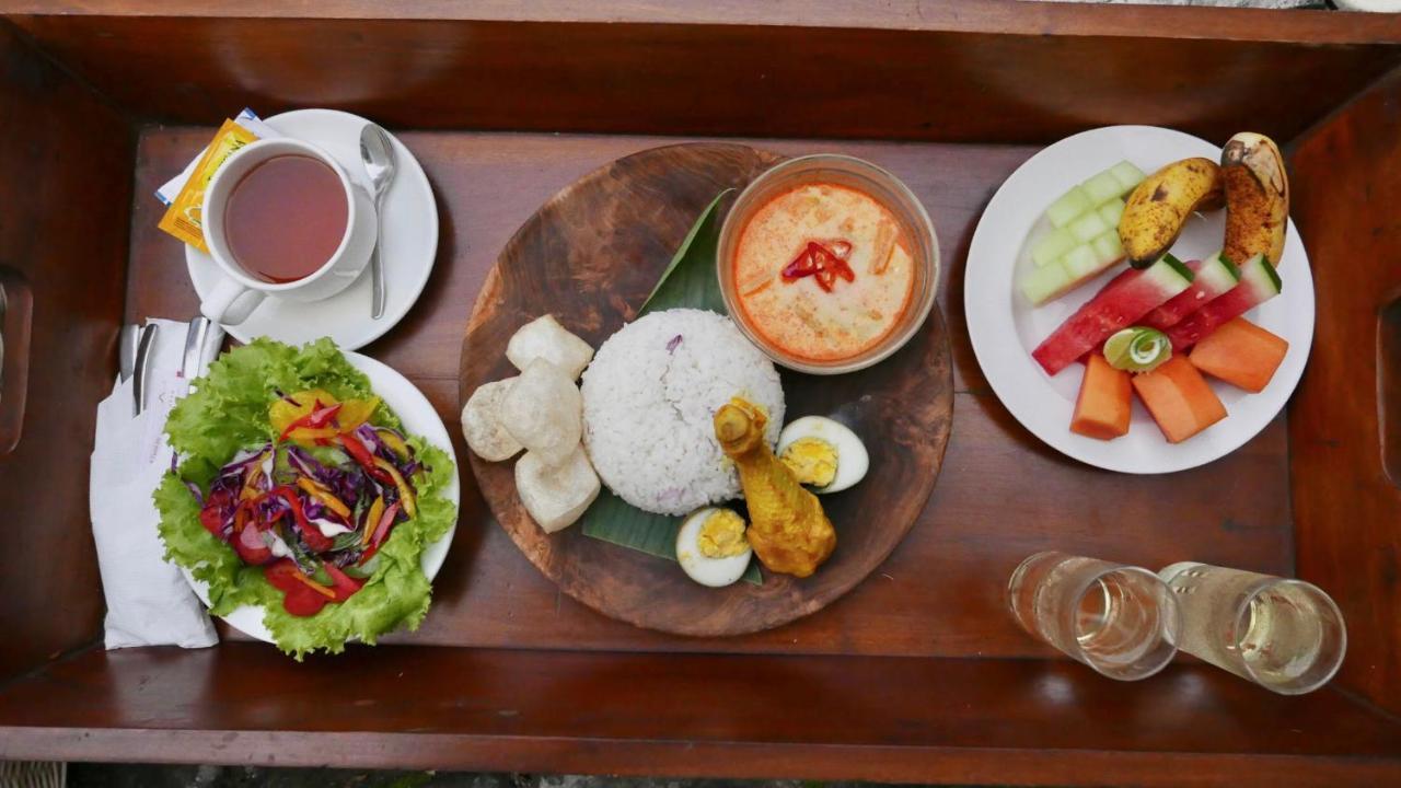 수라카르타 아욤 자바 빌리지 빌라 외부 사진